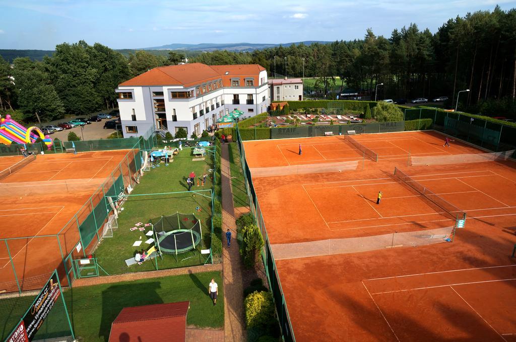 Hotel Sport Zruč Esterno foto